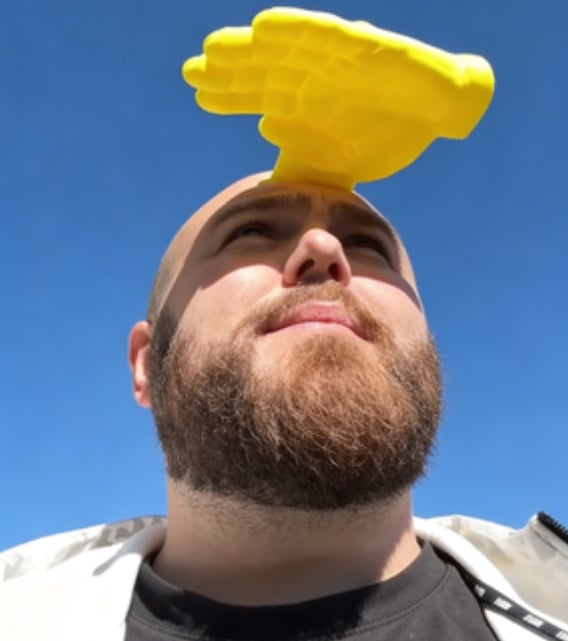 😂 Palm-Sized Sun Hat – Wear Fun, Steal the Spotlight!